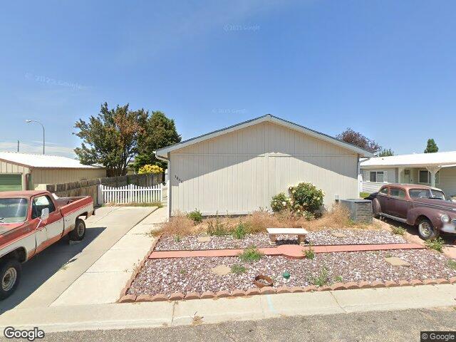 1886 phoenix dr, pocatello,  ID 83202
