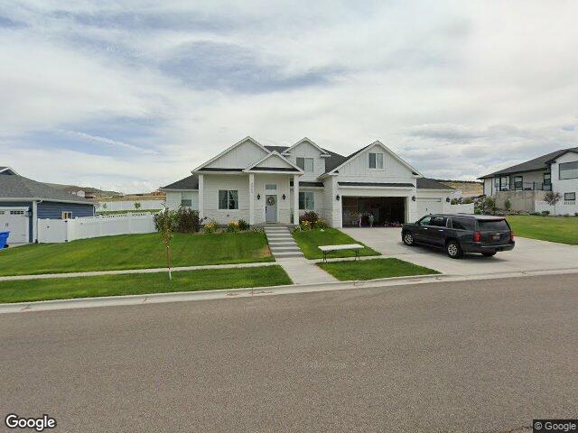 2262 legacy dr, pocatello,  ID 83201