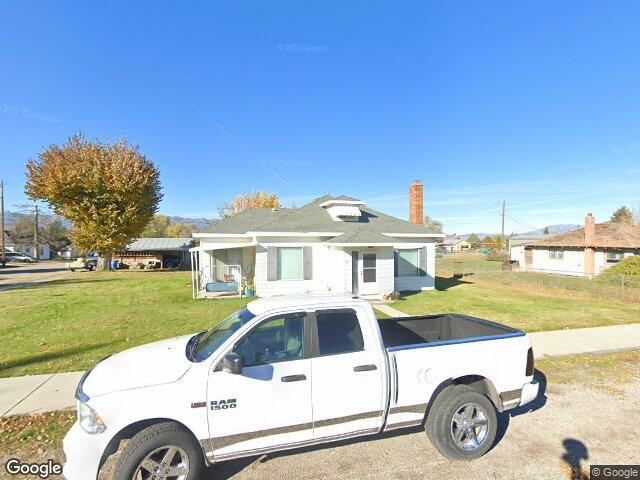 81 s 3rs st. st e, downey,  ID 83234