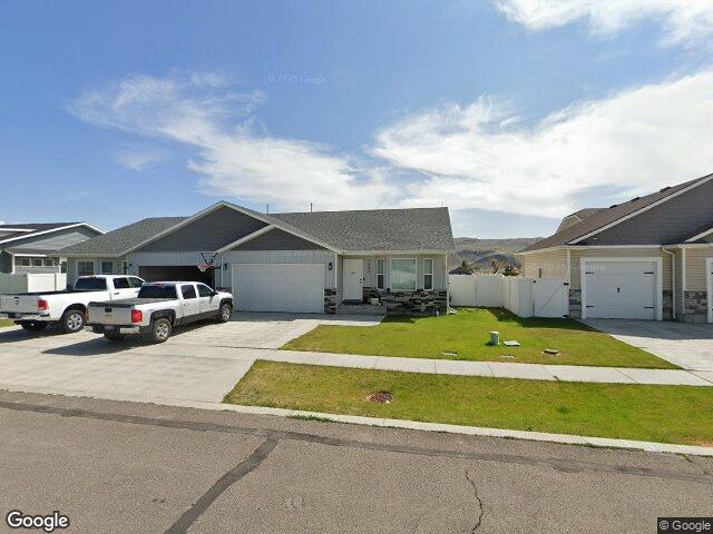 1083 pinewood ave, pocatello,  ID 83202