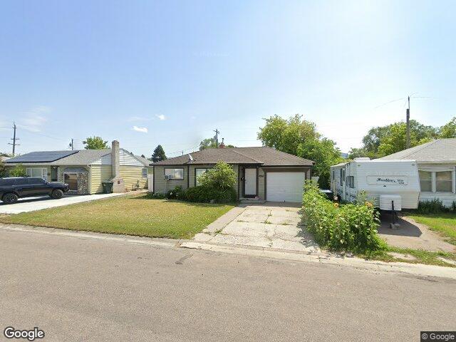 1054 gray ave, pocatello,  ID 83201