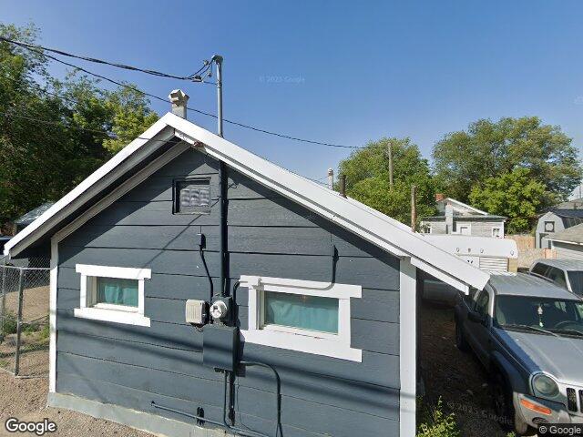 1341 1/2 harrison, pocatello,  ID 83204