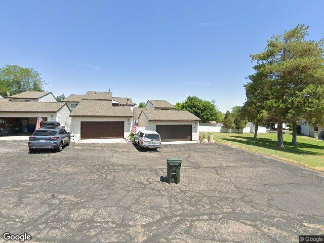 24 cedar hills dr, pocatello,  ID 83204
