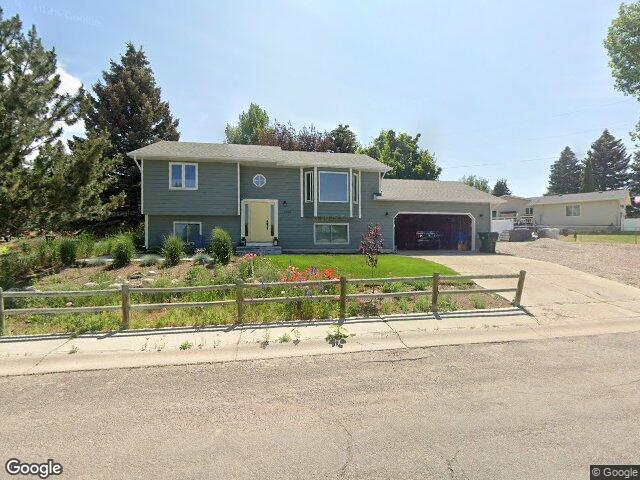 2000 sandy ln, pocatello,  ID 83204